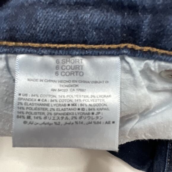 Old Navy Women Jean Mid Rise Curvy Denim Dark Blue 6 Short Pockets Stretch Basic - Picture 10 of 10